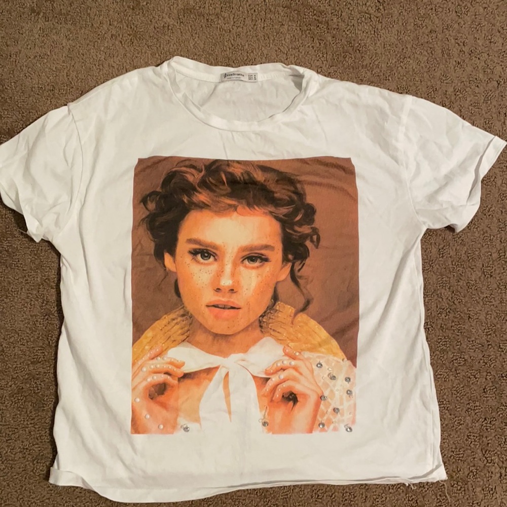 Stradivarius Medium sized shirt with image